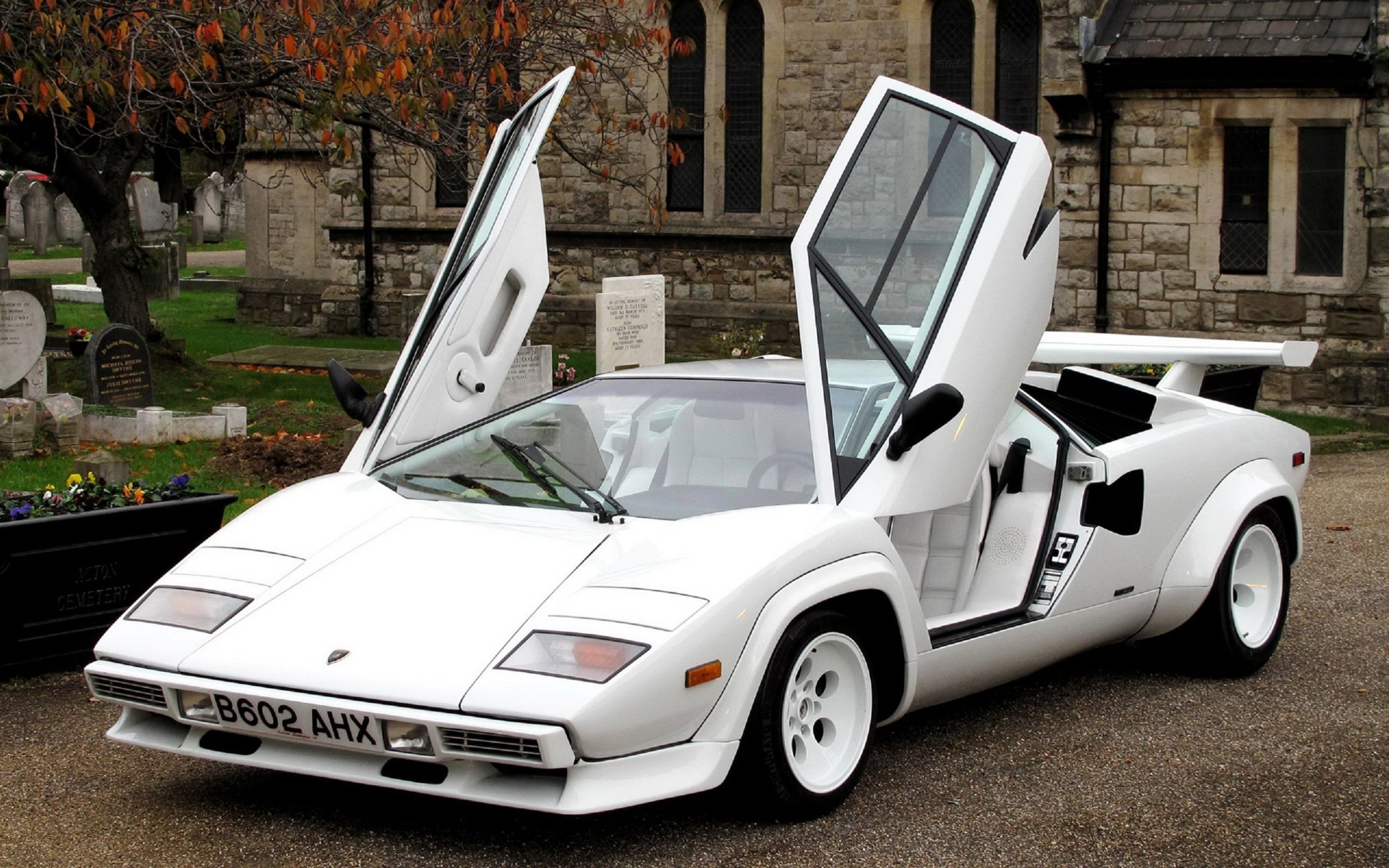 Ngày này năm xưa (ngày 23/4/1987): Lamborghini bán mình cho Chrysler